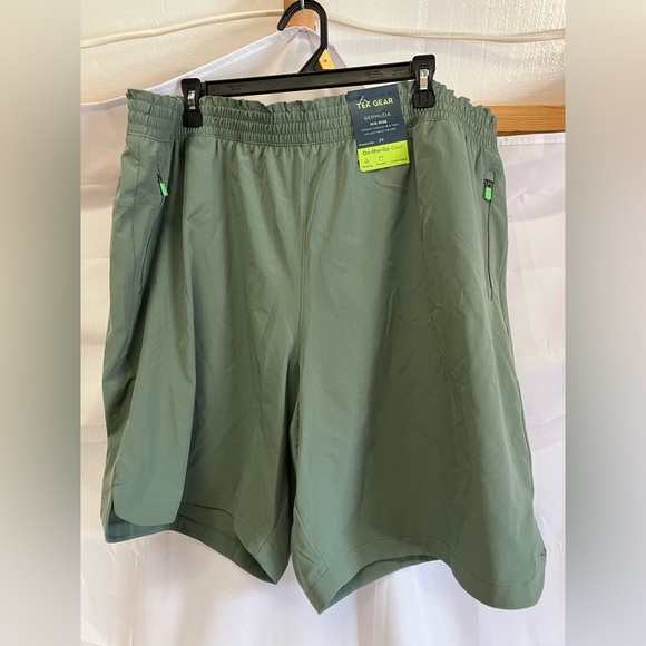 Tek Gear Men's Athletic Olive Shorts - Picture 1 of 4